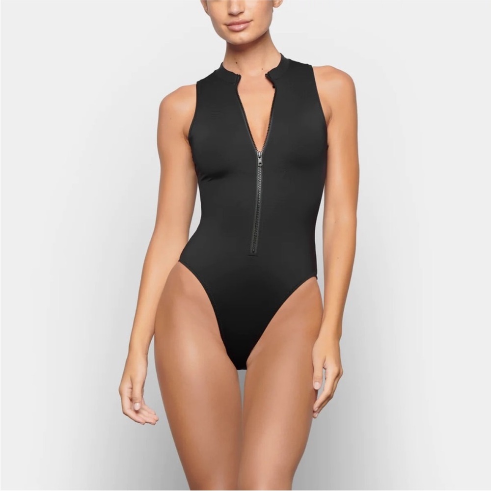 Skims zip up high cut one piece swimsuit size medium